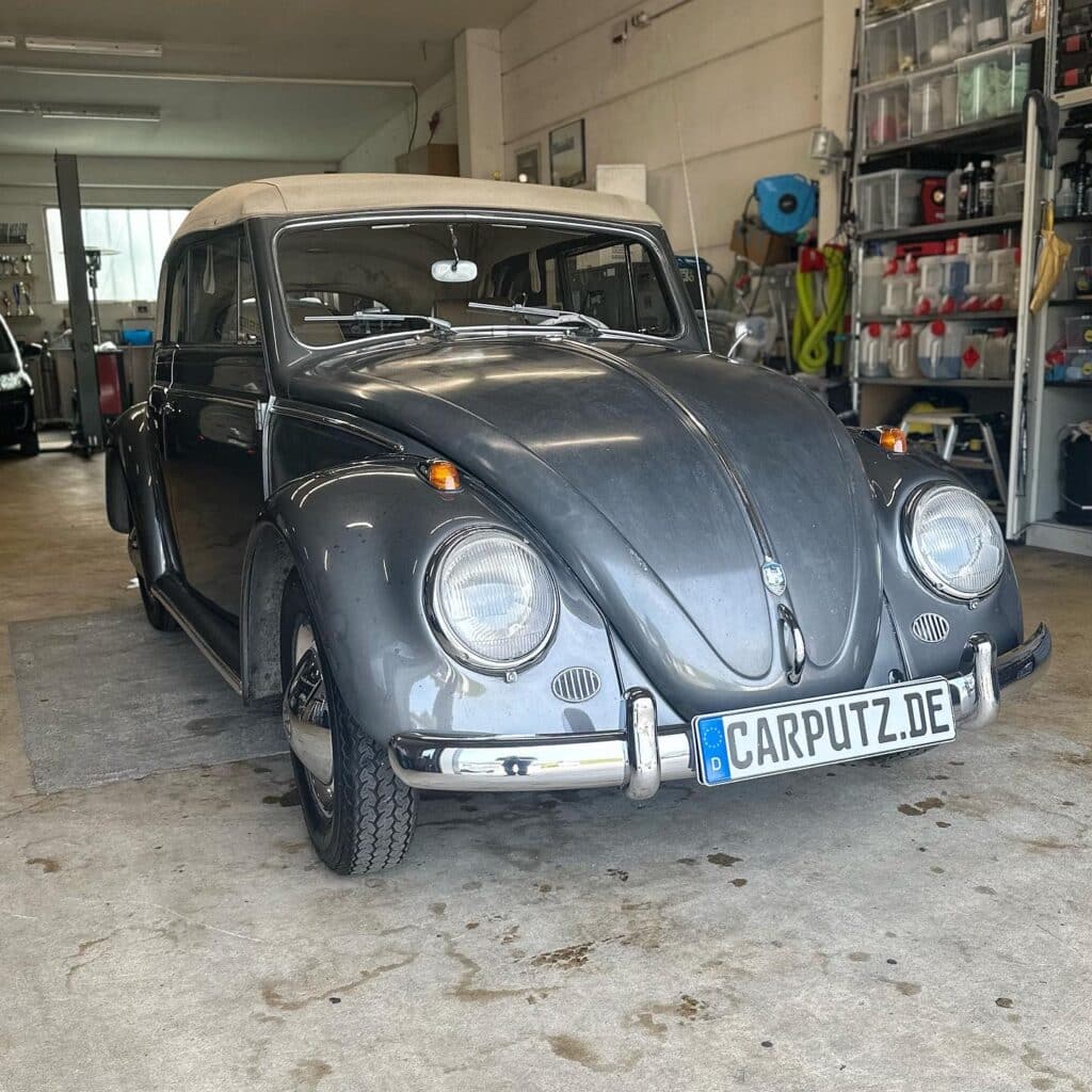 Autoaufbereitung eines VW Käfer