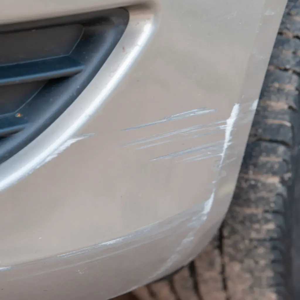 smart-repair freising | 8 Kratzer und Schrammen am Stoßfänger